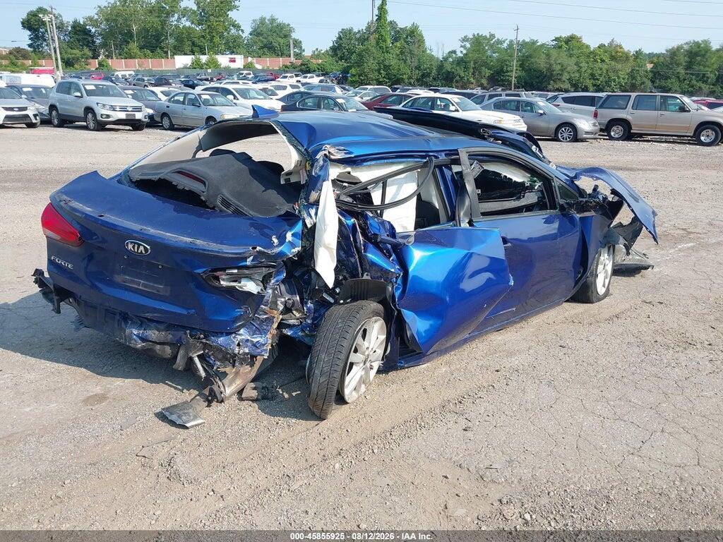 3KPFL4A7XHE137485 2017 KIA FORTE photo no. 4