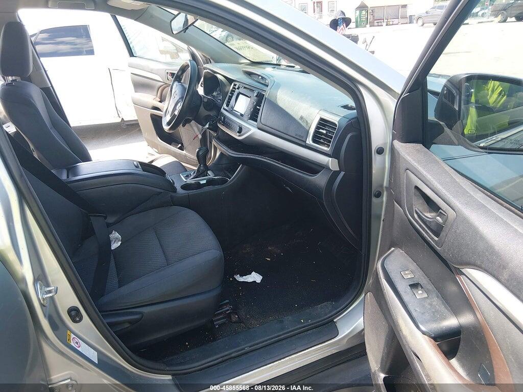 5TDZARFH6HS028917 2017 TOYOTA HIGHLANDER photo no. 5
