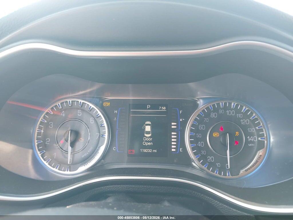 1C3CCCAB1HN509975 2017 CHRYSLER 200 photo no. 7