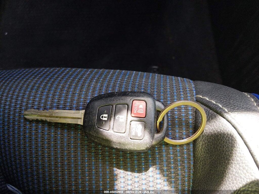 5YFBURHE3HP674534 2017 TOYOTA COROLLA photo no. 11