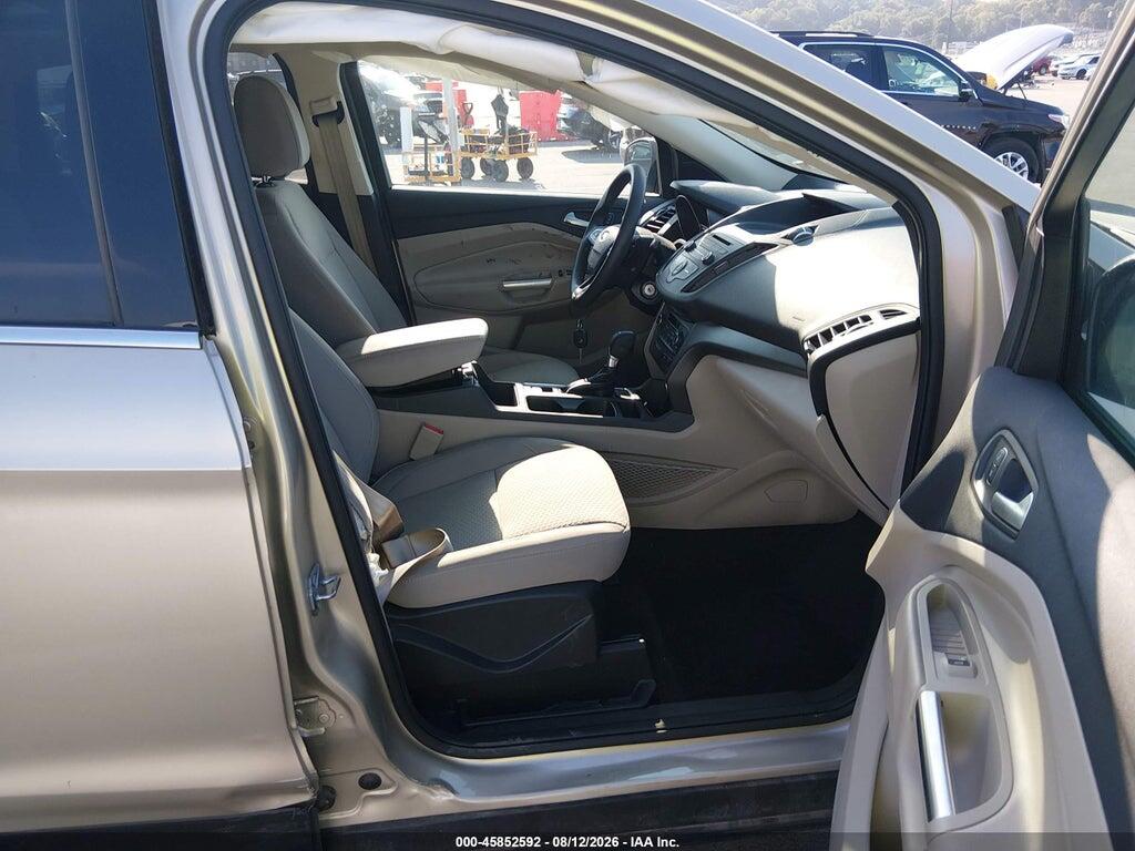 1FMCU0GD2HUC94057 2017 FORD ESCAPE photo no. 5