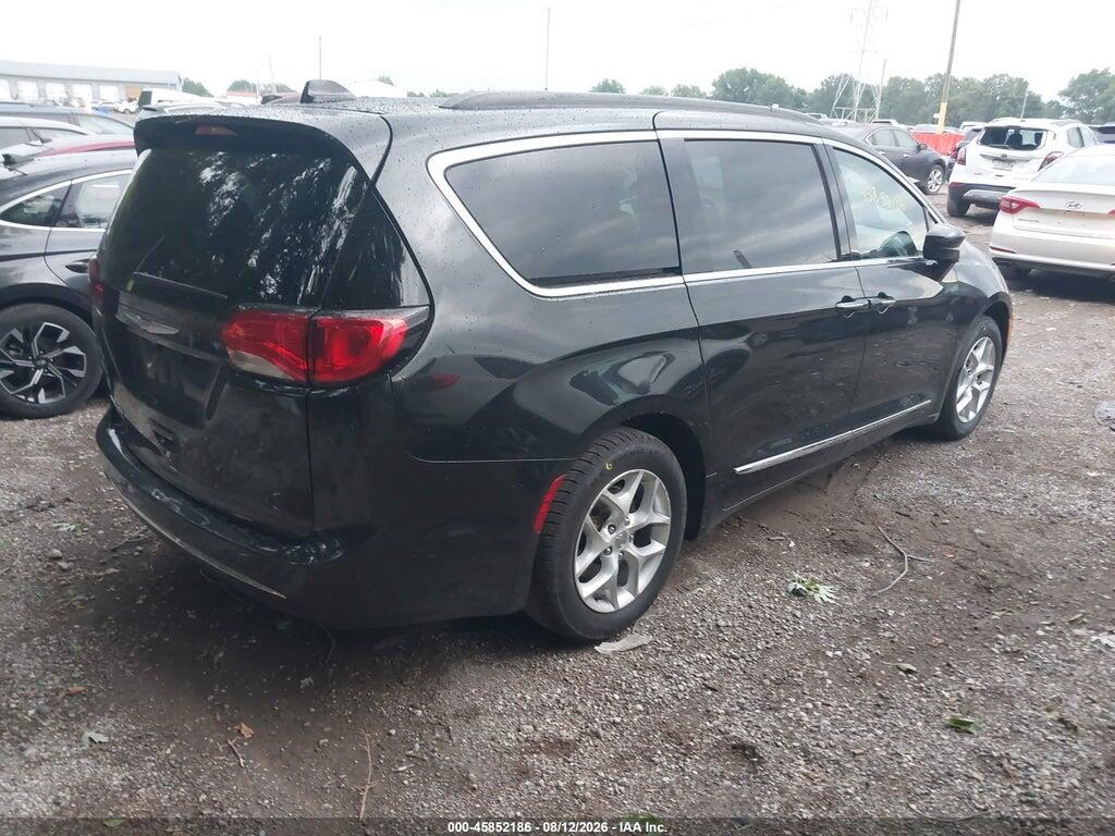 2C4RC1BG8HR607991 2017 CHRYSLER PACIFICA photo no. 4