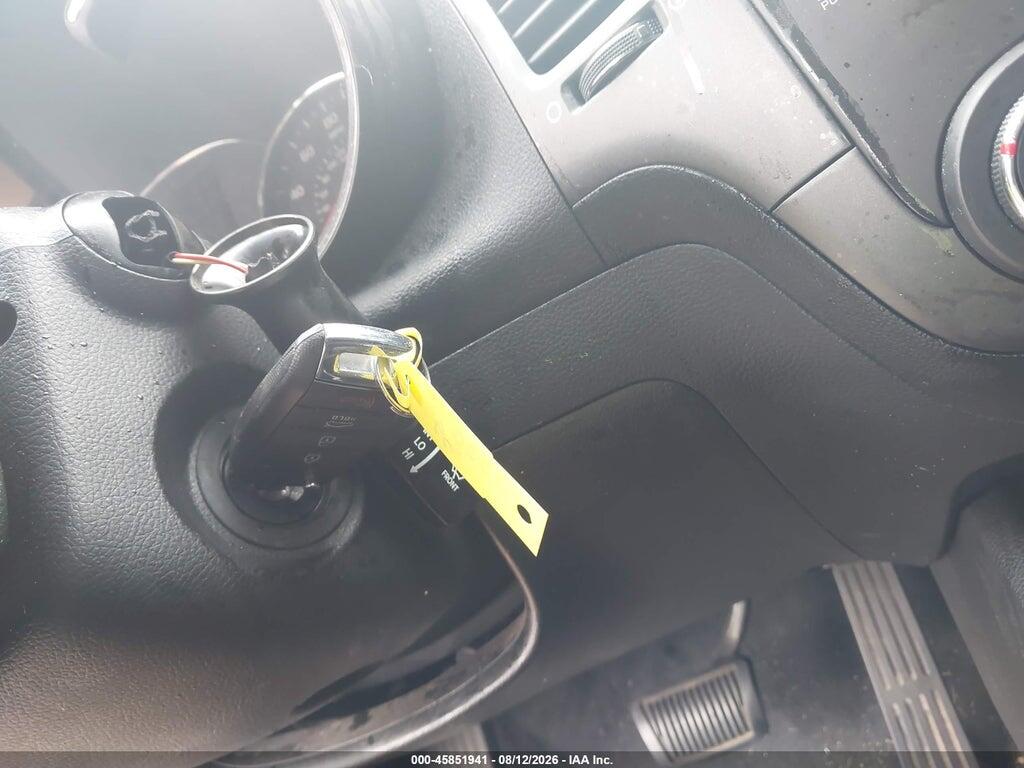 3KPFK4A75HE029360 2017 KIA FORTE photo no. 11