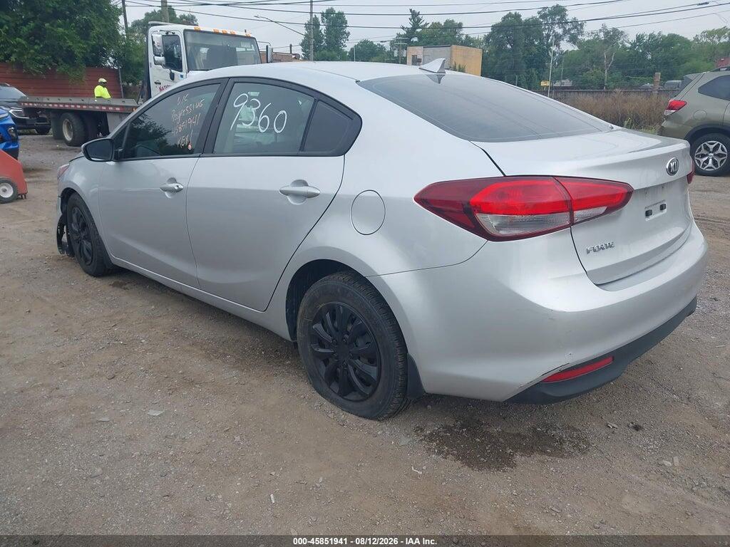 3KPFK4A75HE029360 2017 KIA FORTE photo no. 3