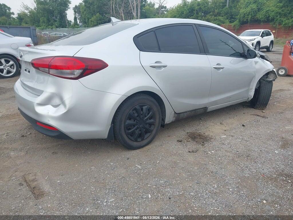 3KPFK4A75HE029360 2017 KIA FORTE photo no. 4