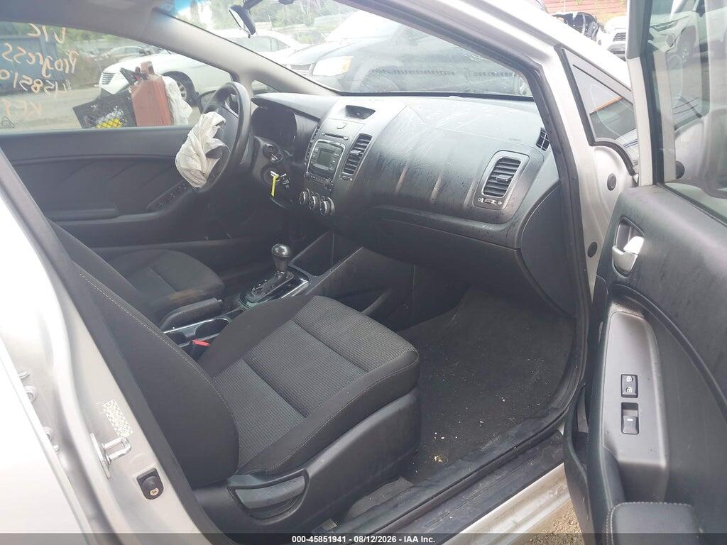 3KPFK4A75HE029360 2017 KIA FORTE photo no. 5