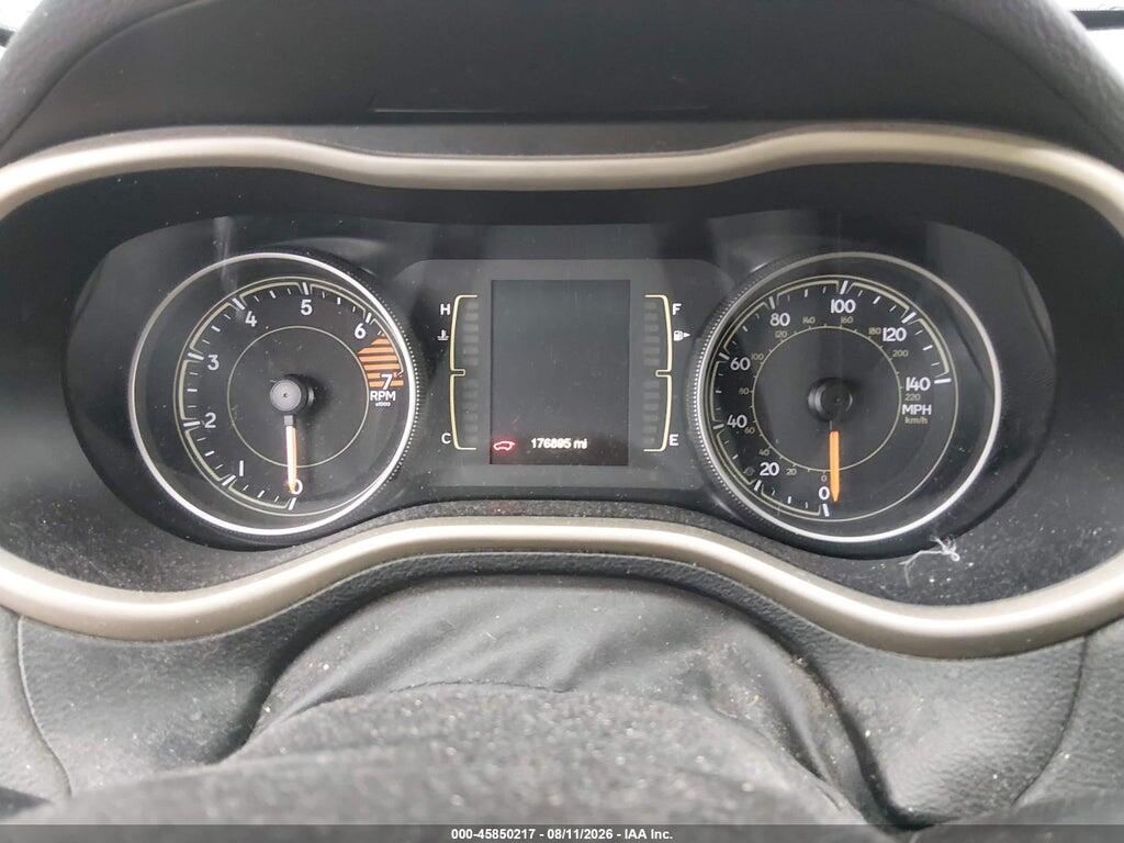 1C4PJMCB5HW633165 2017 JEEP CHEROKEE photo no. 7
