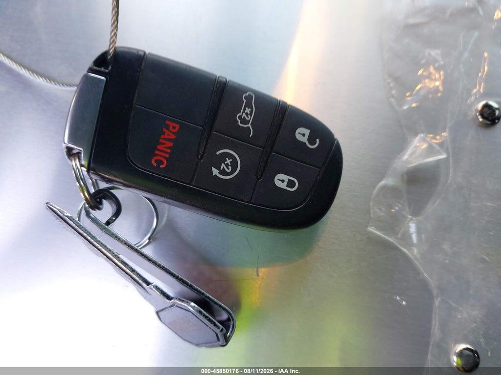 1C4RJEBG7HC636243 2017 JEEP GRAND CHEROKEE photo no. 11