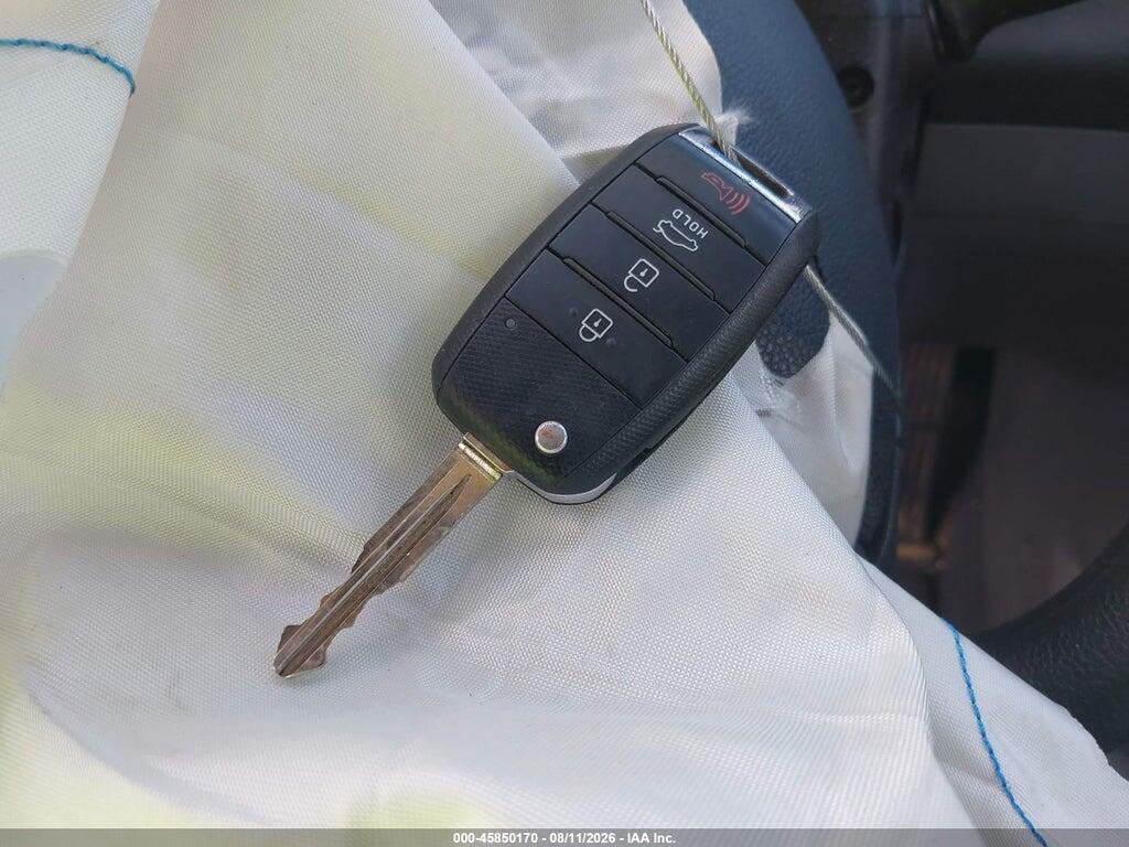 3KPFK4A73HE125181 2017 KIA FORTE photo no. 11