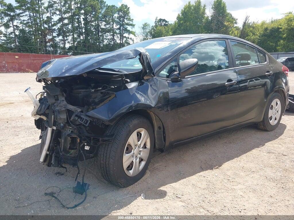 3KPFK4A73HE125181 2017 KIA FORTE photo no. 2