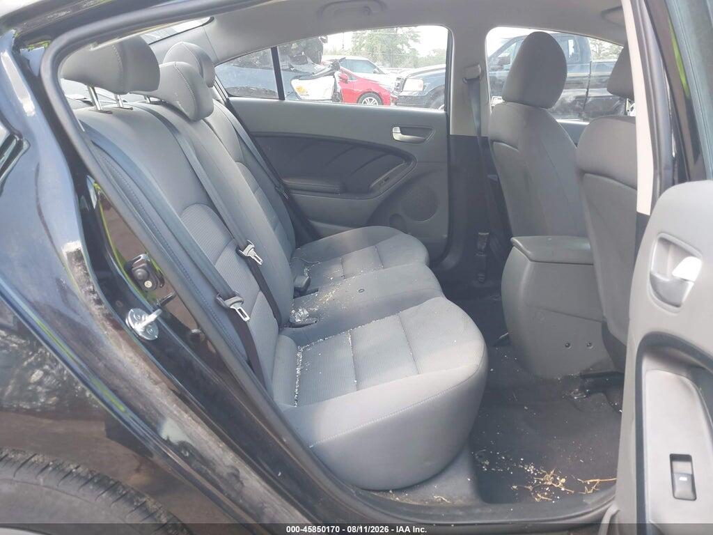 3KPFK4A73HE125181 2017 KIA FORTE photo no. 8