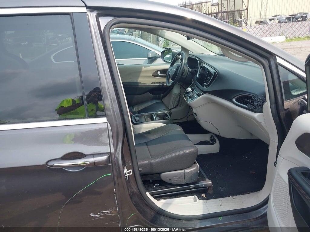 2C4RC1BG0HR543946 2017 CHRYSLER PACIFICA photo no. 5