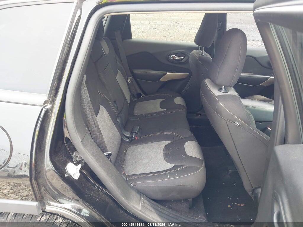 1C4PJMAB4HW628686 2017 JEEP CHEROKEE photo no. 8