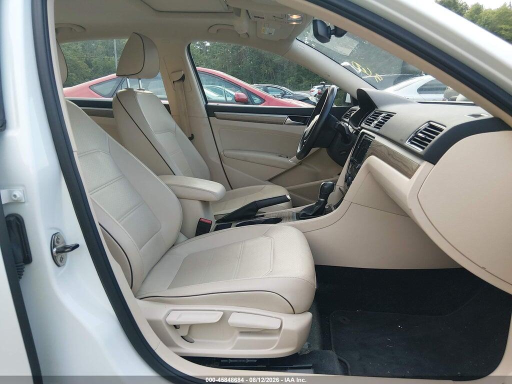 1VWGT7A30HC005181 2017 VOLKSWAGEN PASSAT photo no. 5
