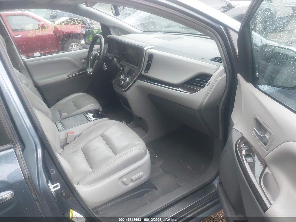 5TDYZ3DC6HS866213 2017 TOYOTA SIENNA photo no. 5