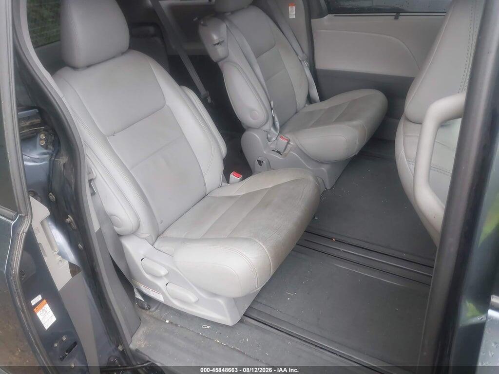 5TDYZ3DC6HS866213 2017 TOYOTA SIENNA photo no. 8