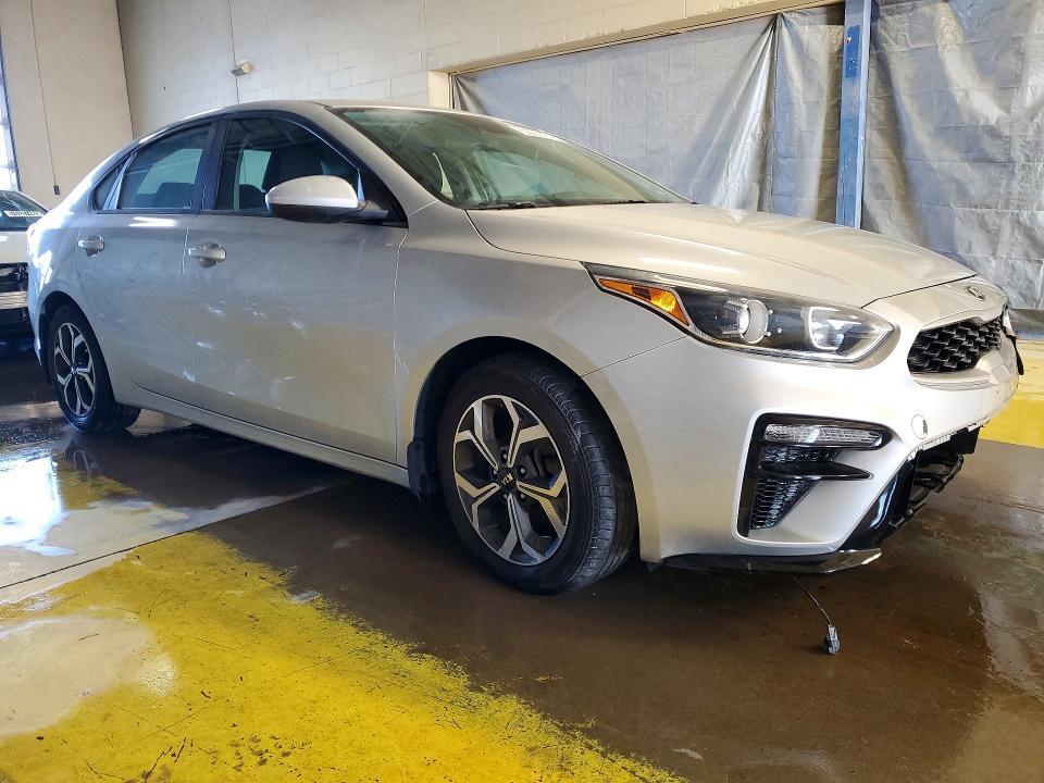 2019 KIA FORTE LXS — Фото 4 из 13