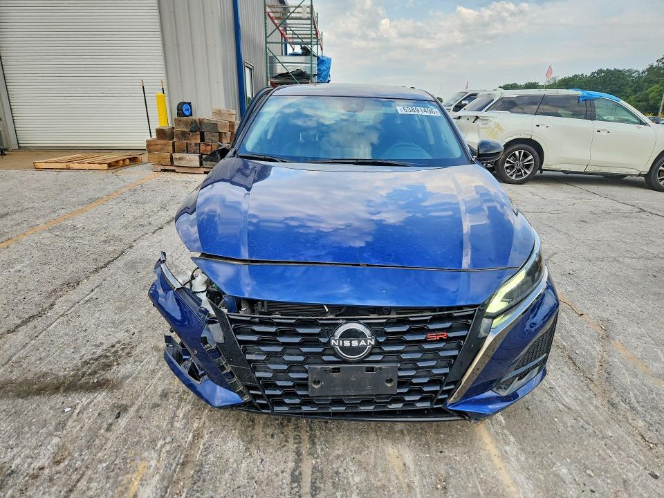 2023 NISSAN ALTIMA SR — Фото 5 из 13