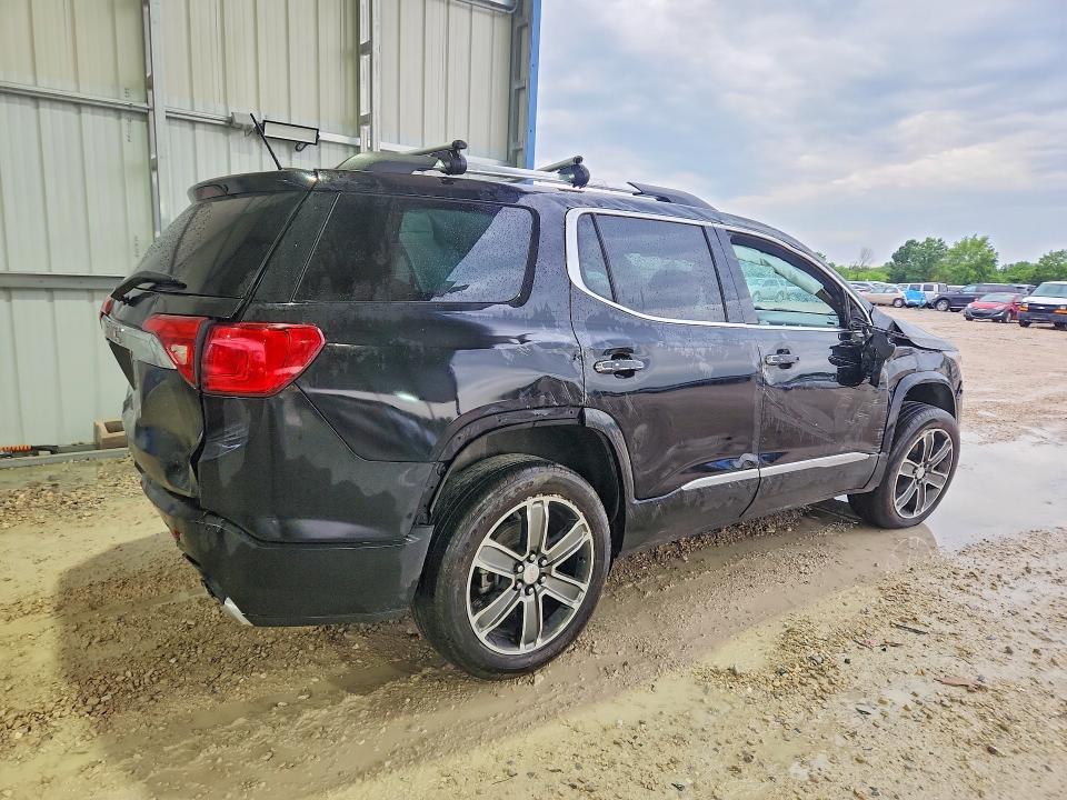 2017 GMC ACADIA DENALI — Фото 3 из 12