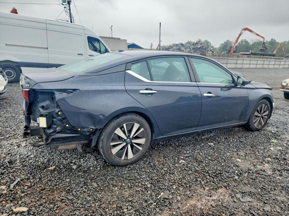 2021 NISSAN ALTIMA SV — Фото 3 из 12
