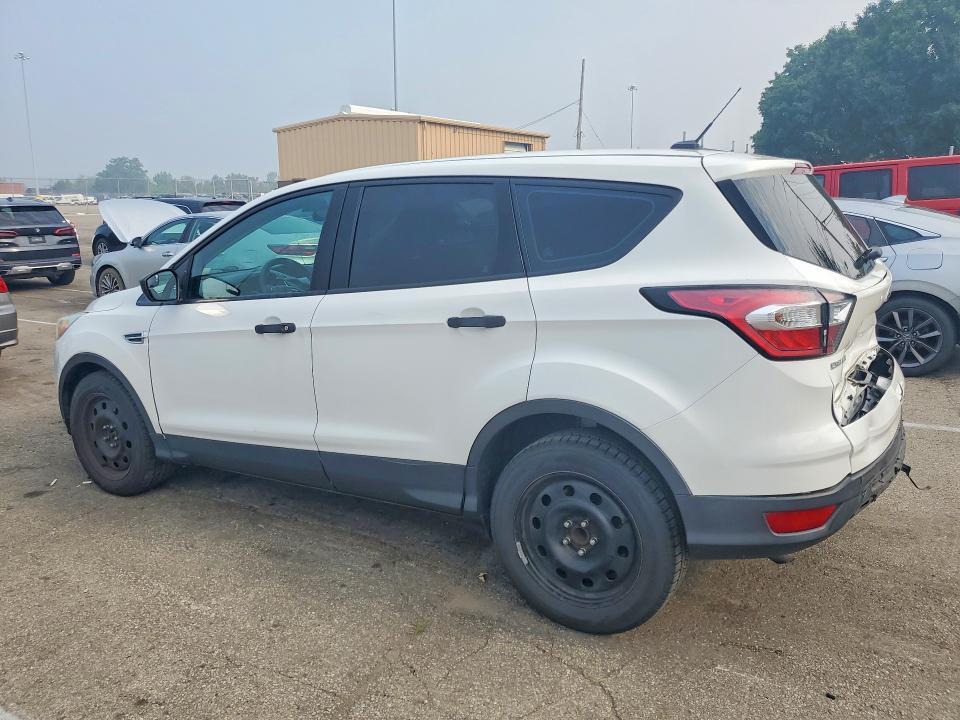 1FMCU0F76HUC05778 2017 FORD ESCAPE photo no. 2