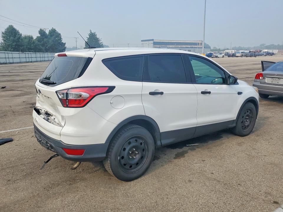 1FMCU0F76HUC05778 2017 FORD ESCAPE photo no. 3