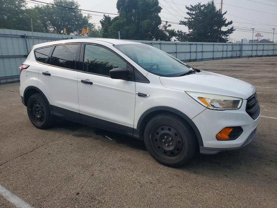 1FMCU0F76HUC05778 2017 FORD ESCAPE photo no. 4