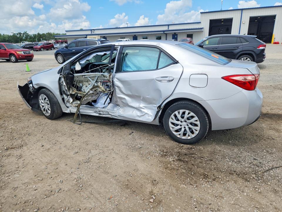 2018 TOYOTA COROLLA LE — Фото 2 из 12