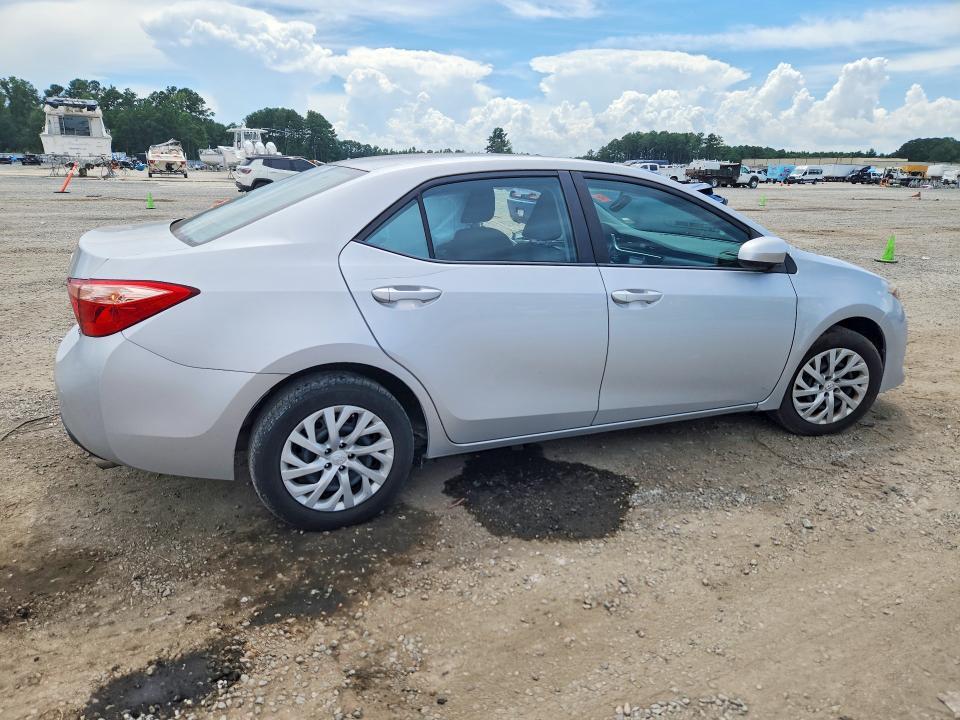 2018 TOYOTA COROLLA LE — Фото 3 из 12