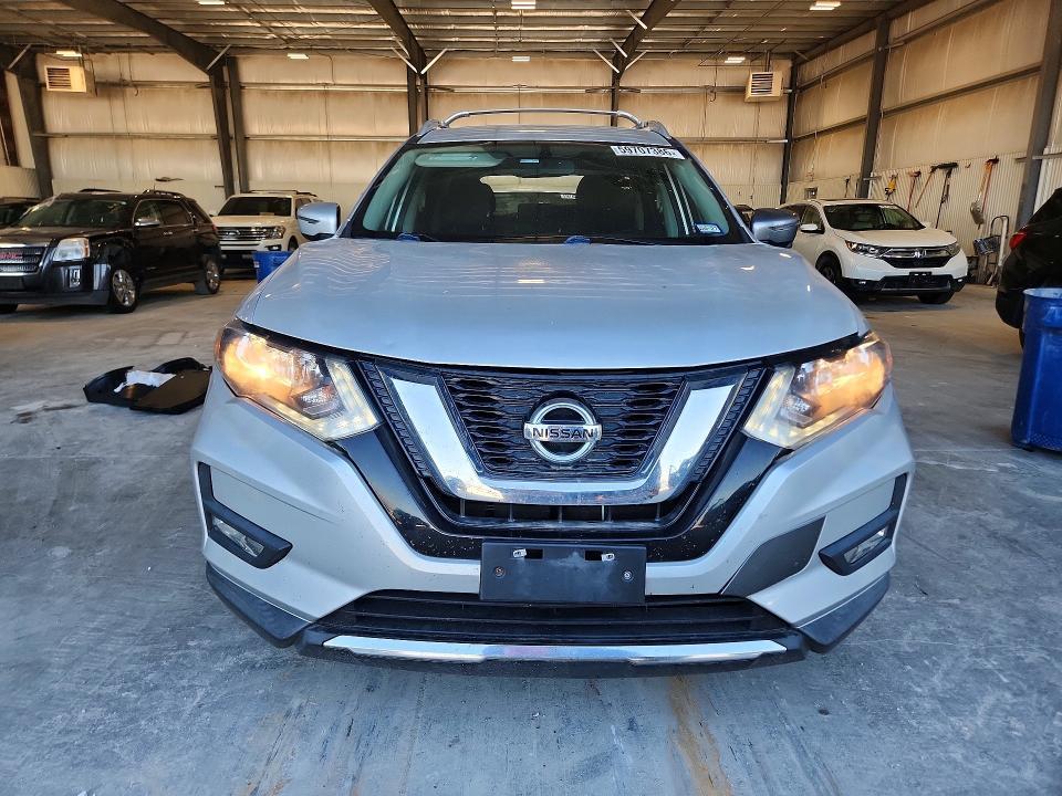 2017 NISSAN ROGUE SV — Фото 5 из 14