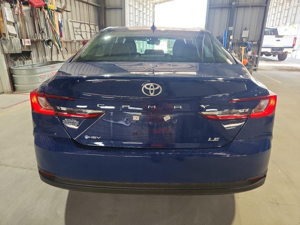2026 TOYOTA CAMRY LE — Фото 6 из 12