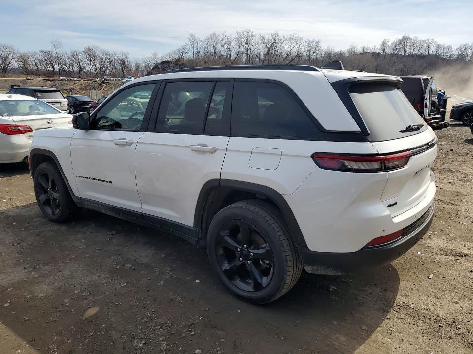 2023 JEEP GRAND CHEROKEE — Фото 2 из 13