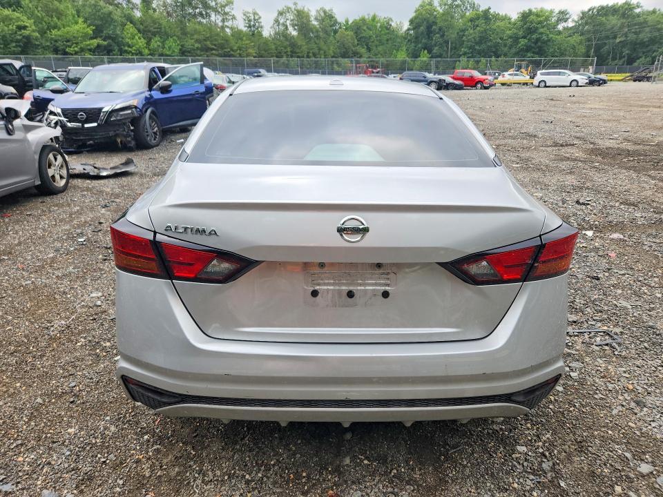 2020 NISSAN ALTIMA S — Фото 6 из 12