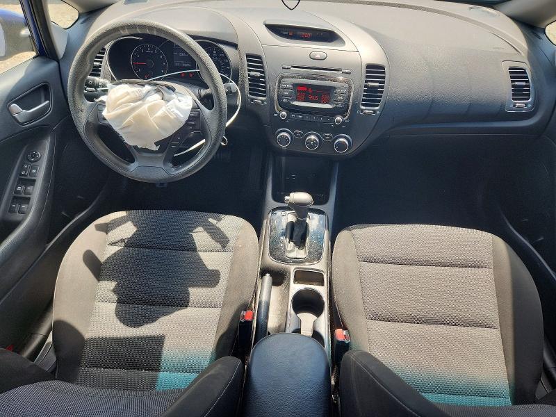 2017 KIA FORTE LX — Фото 8 из 13