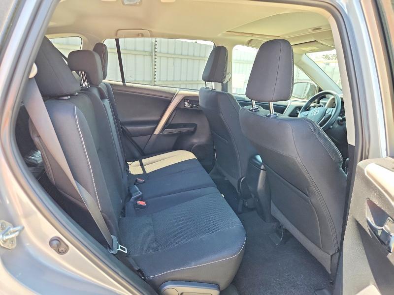 2017 TOYOTA RAV4 XLE — Фото 11 из 13