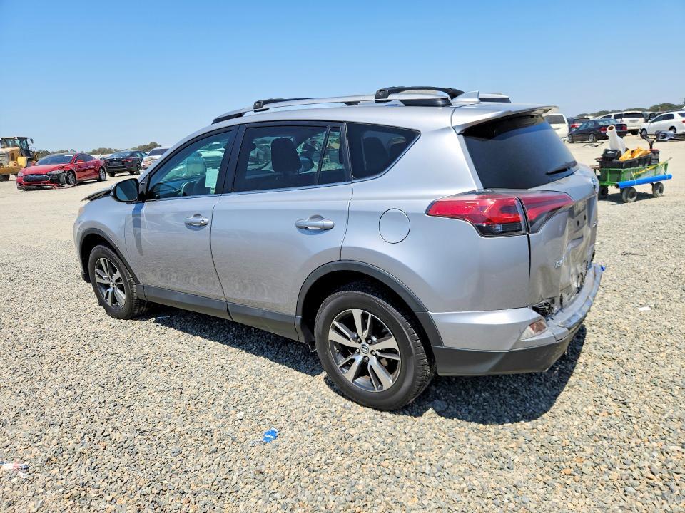 2017 TOYOTA RAV4 XLE — Фото 2 из 13