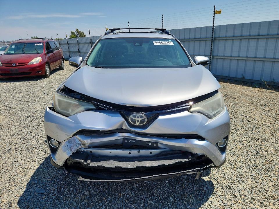 2017 TOYOTA RAV4 XLE — Фото 5 из 13