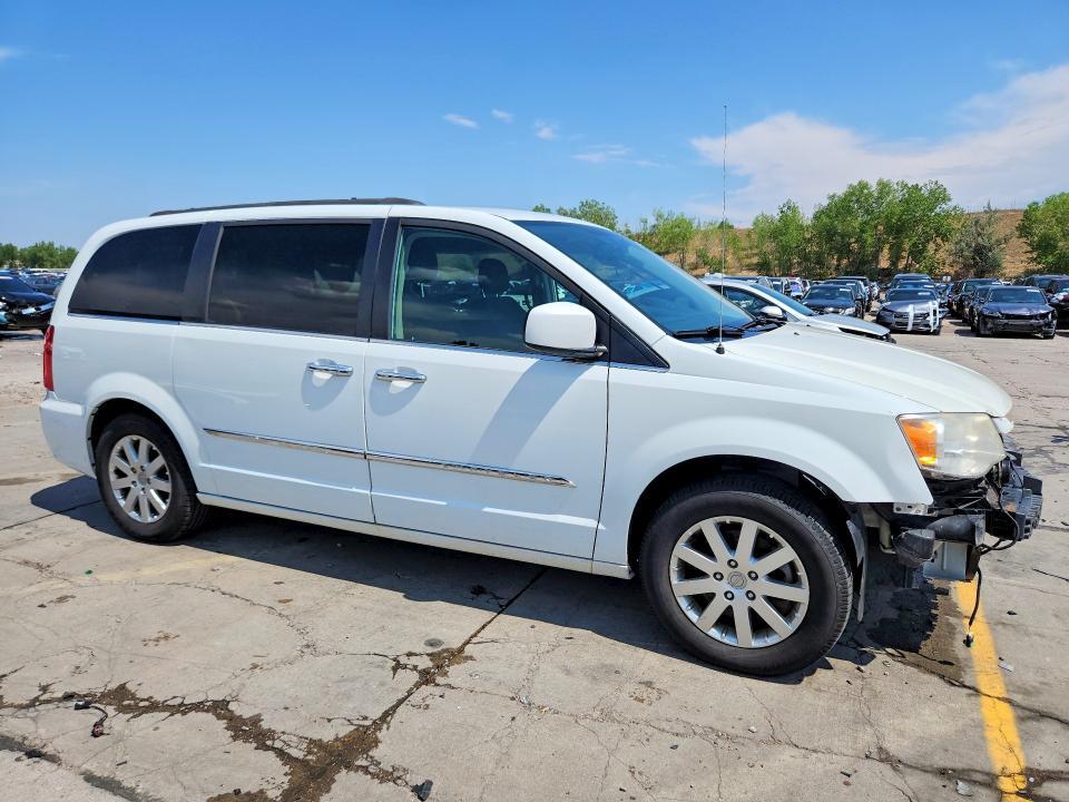 2016 CHRYSLER TOWN & COUNTRY TOURING — Фото 4 из 14