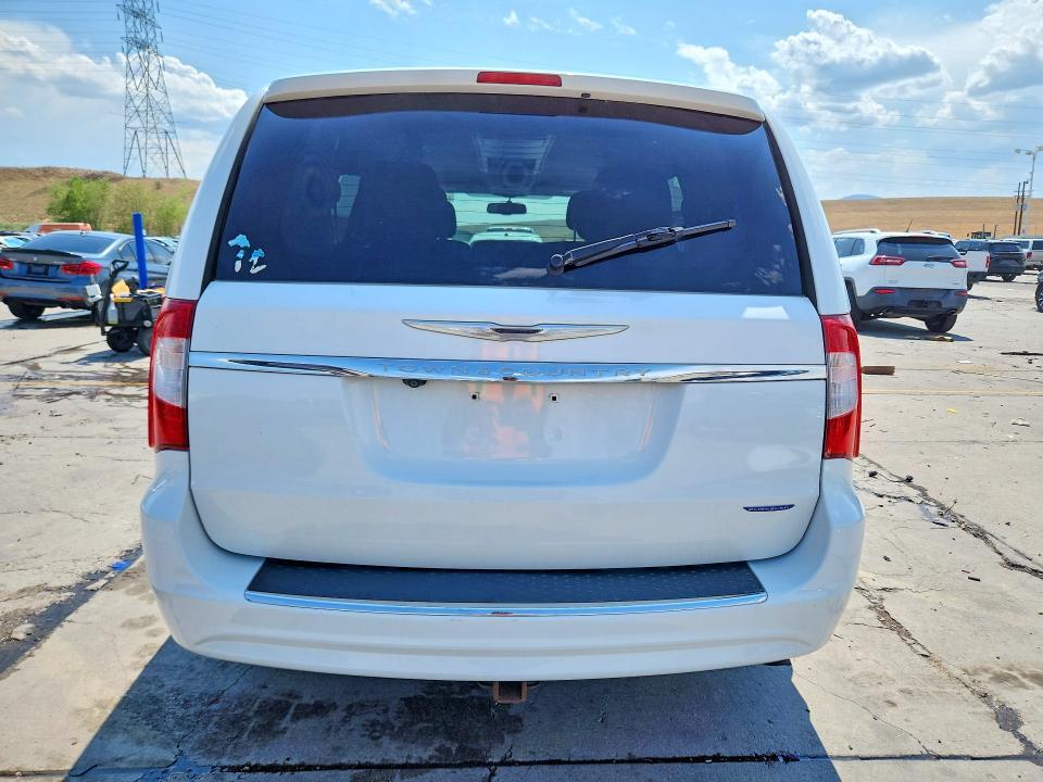 2016 CHRYSLER TOWN & COUNTRY TOURING — Фото 6 из 14