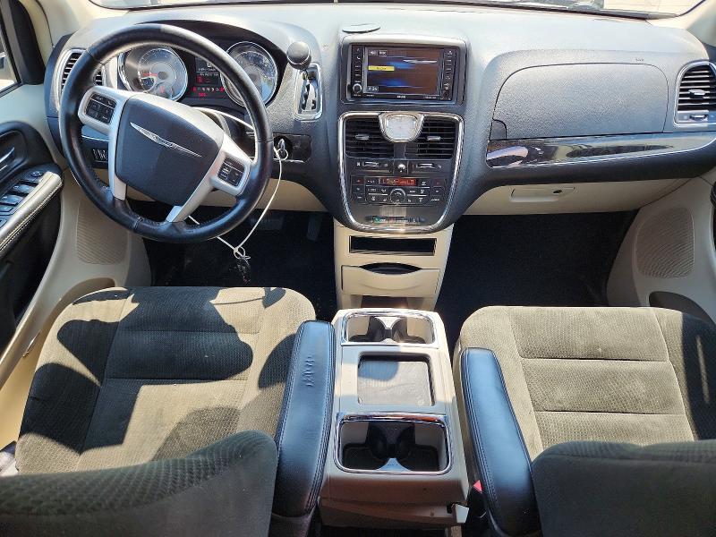 2016 CHRYSLER TOWN & COUNTRY TOURING — Фото 8 из 14