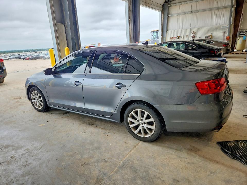 2014 VOLKSWAGEN JETTA SE — Фото 2 из 12