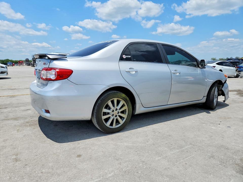 2013 TOYOTA COROLLA LE — Фото 3 из 12