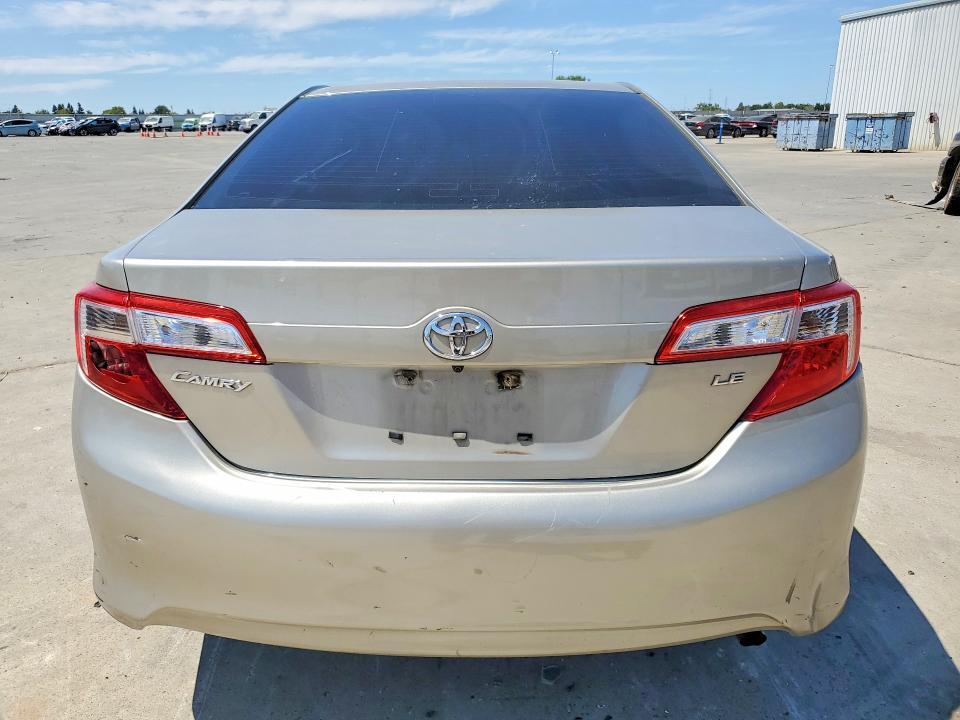 2013 TOYOTA CAMRY LE — Фото 6 из 13