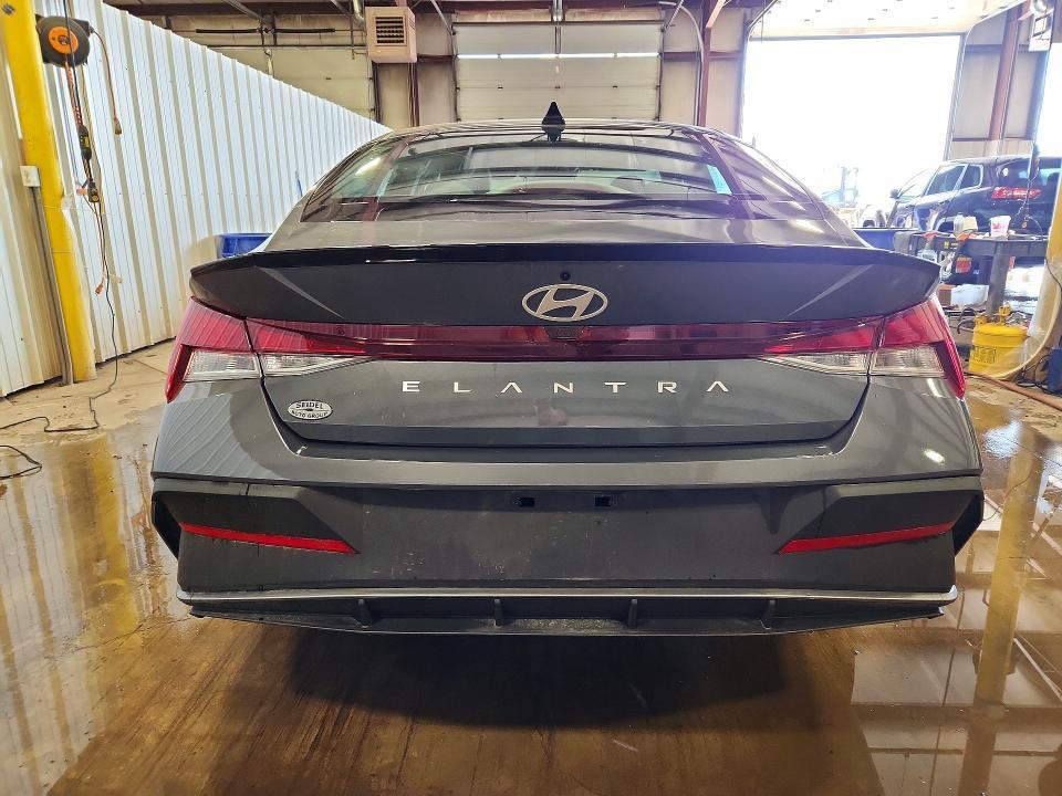 2026 HYUNDAI ELANTRA SEL SPORT — Фото 6 из 12