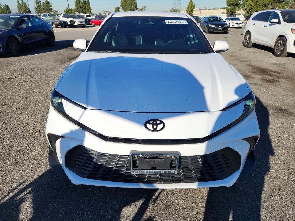 2025 TOYOTA CAMRY SE — Фото 5 из 12