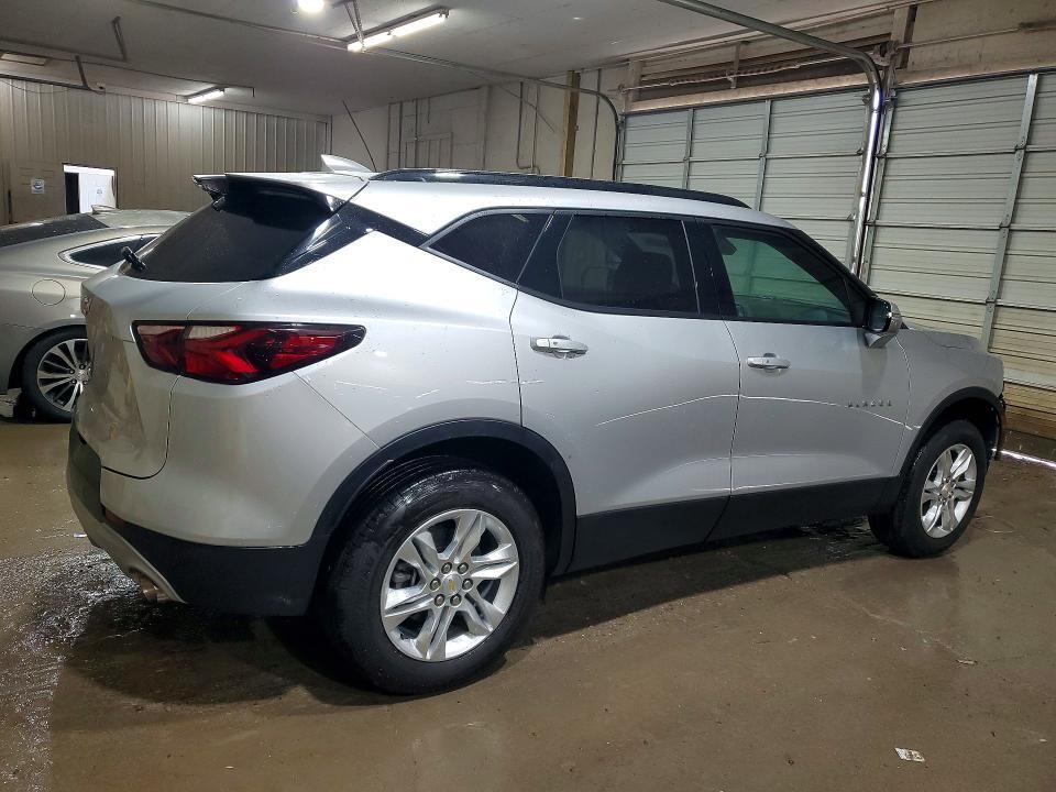 2022 CHEVROLET BLAZER 2LT — Фото 3 из 14