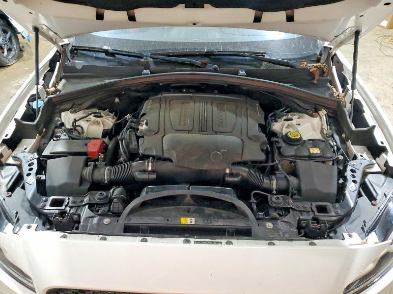 2017 JAGUAR F-PACE S — Фото 12 из 13