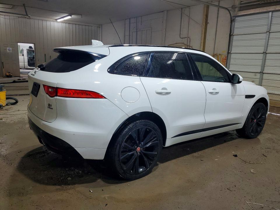 2017 JAGUAR F-PACE S — Фото 3 из 13