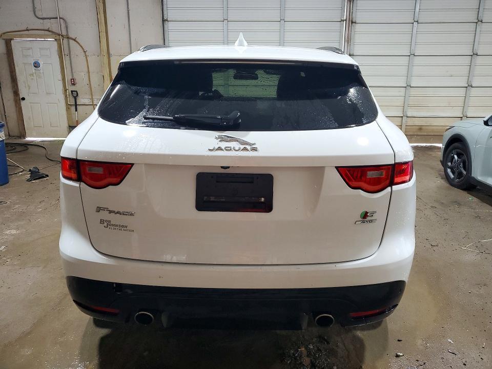 2017 JAGUAR F-PACE S — Фото 6 из 13