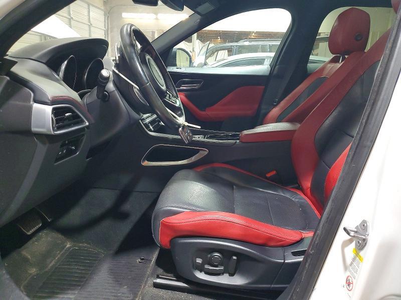 2017 JAGUAR F-PACE S — Фото 7 из 13
